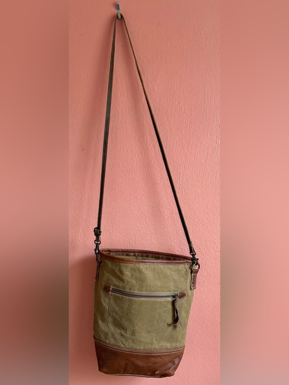 Canvas & Leather Olive Crossbody Bag - Unbranded View 2